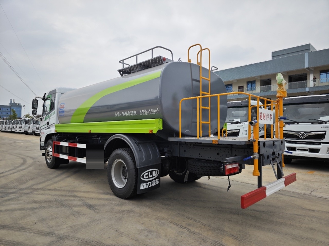 Dongfeng Forica F9 15 m³ Greening Sprinkler Truck (Optional Mist Cannon)