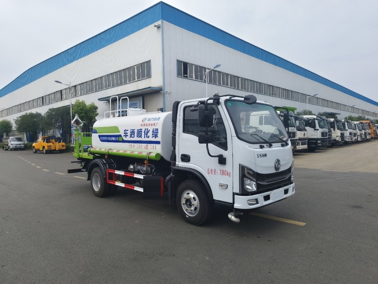 Dongfeng V3 5 m³ Water Sprinkler Truck