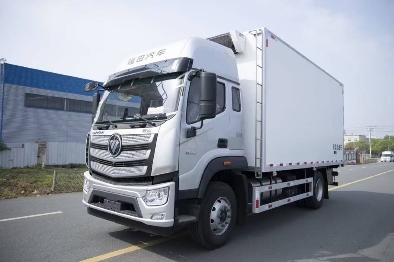 Auman Planet 5.8 m Refrigerated Truck (240 hp)